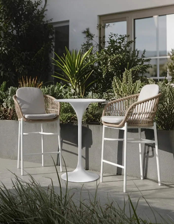 Verona Bar Table - Image 2